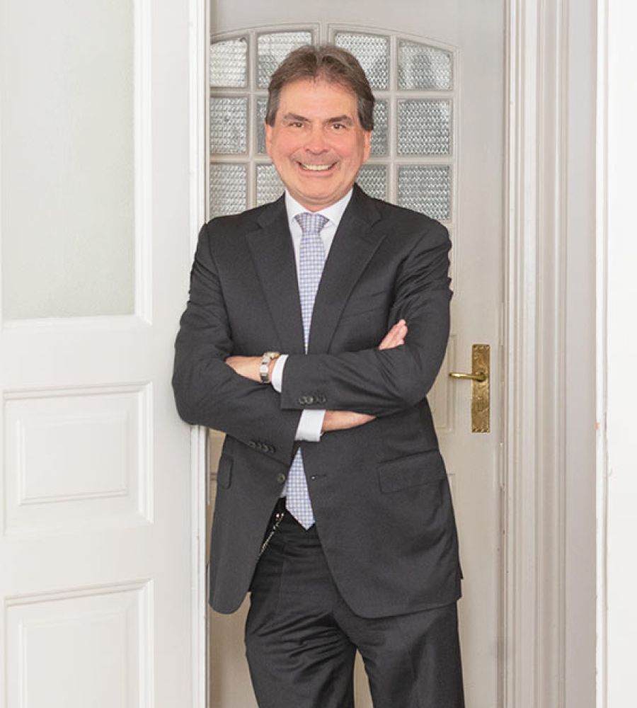 Dieter Laufhütte 博士