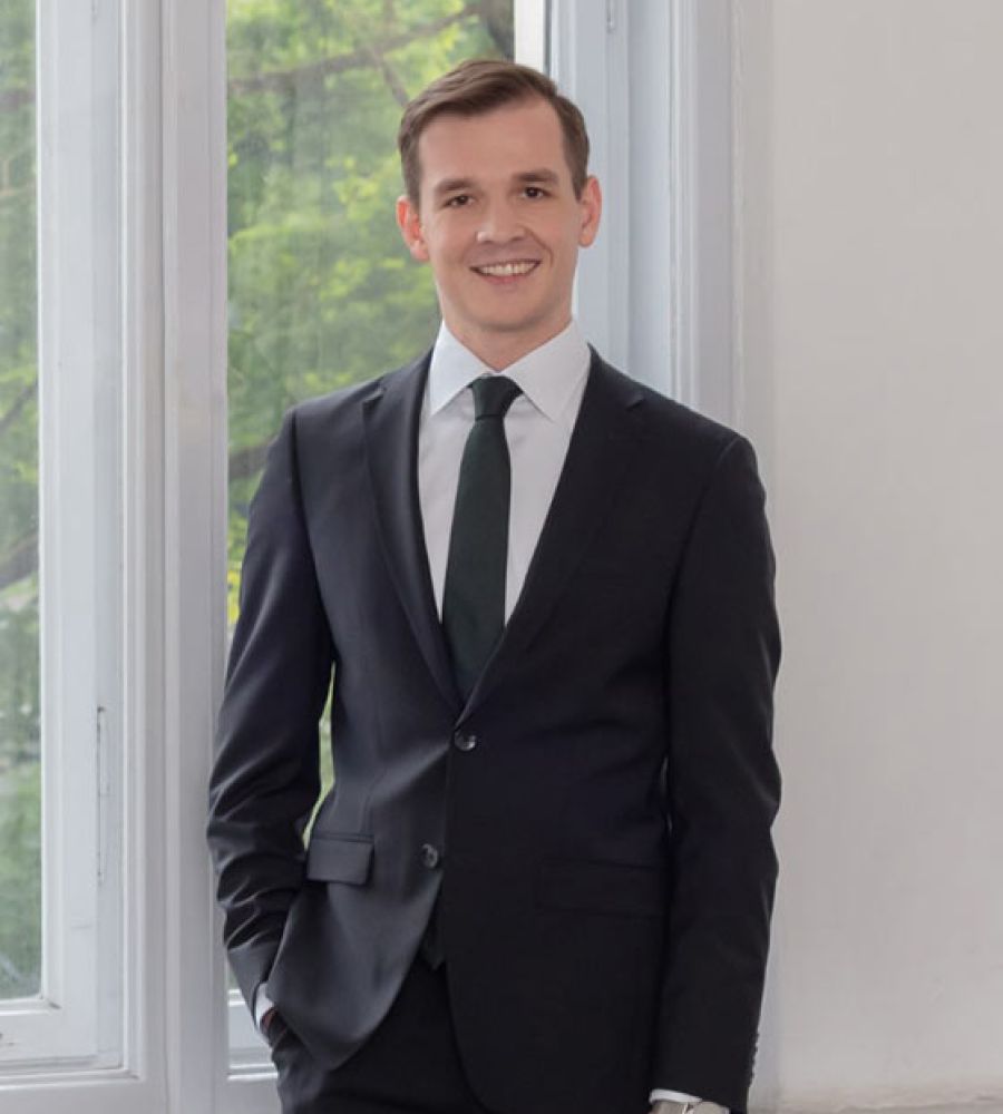 Dominik Krebs 博士