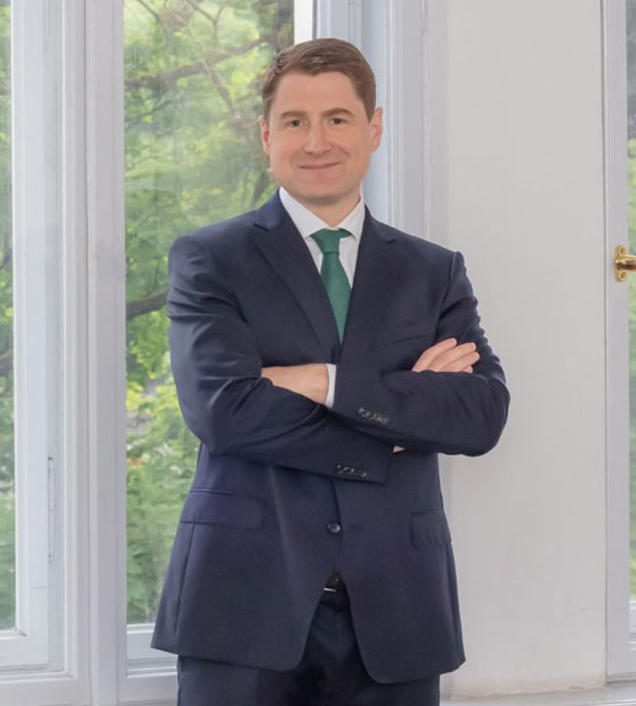 Ferdinand Neumayer 博士
